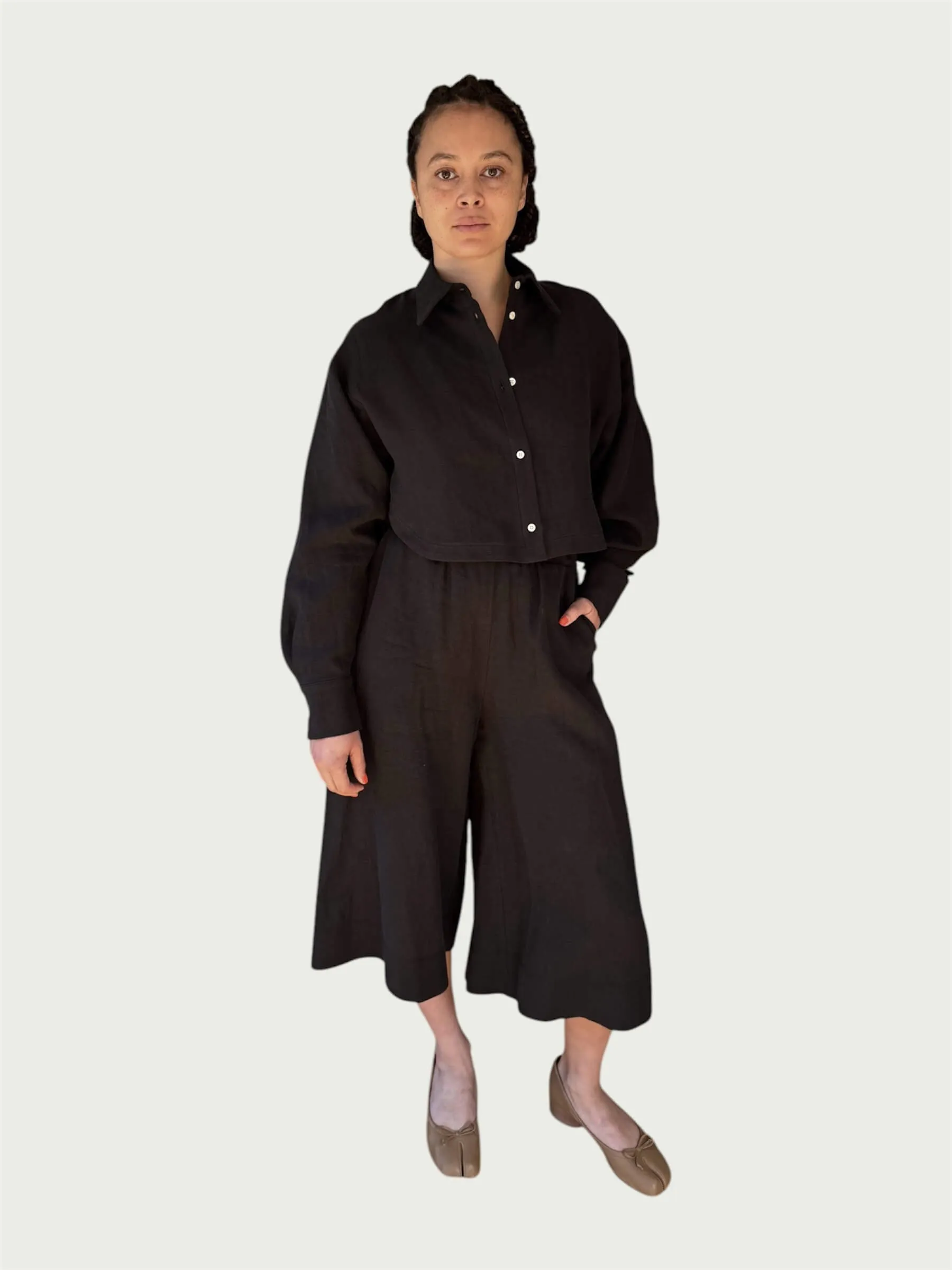 Linen Arc Button Up in Black