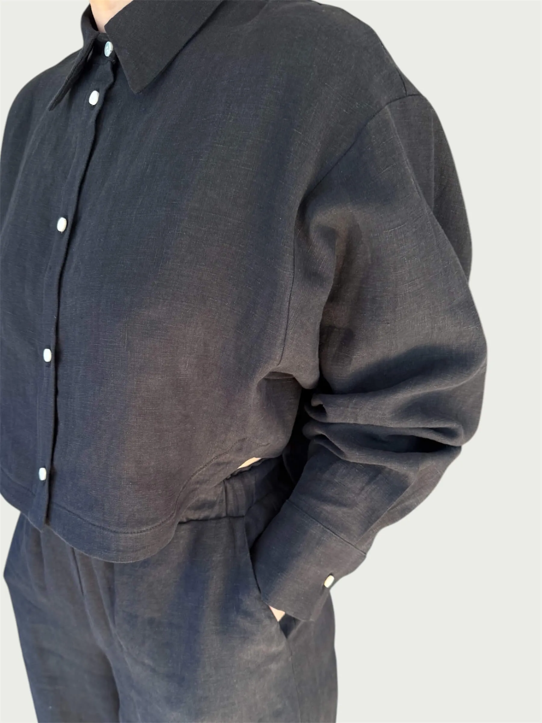 Linen Arc Button Up in Black