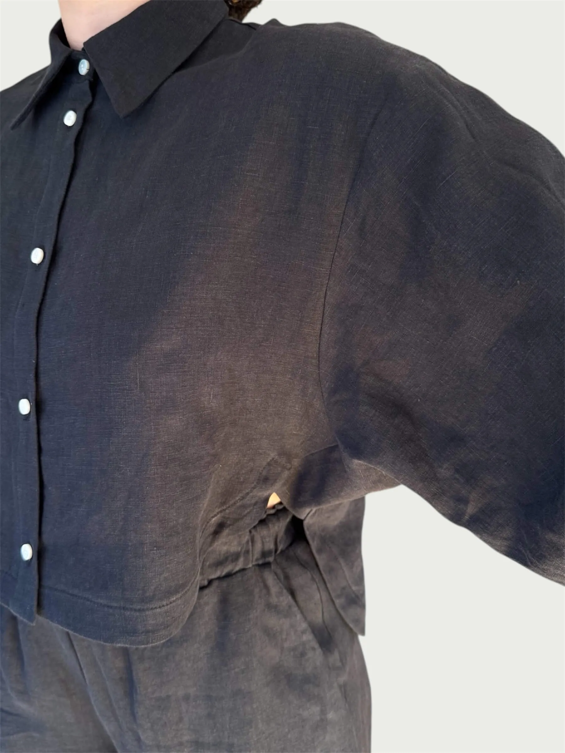 Linen Arc Button Up in Black