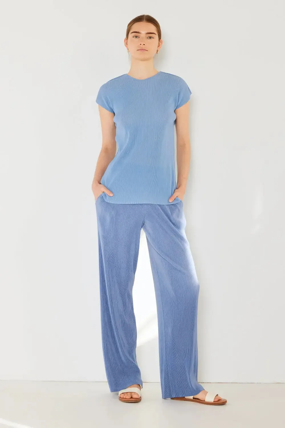 women rib pleated cap sleeve top