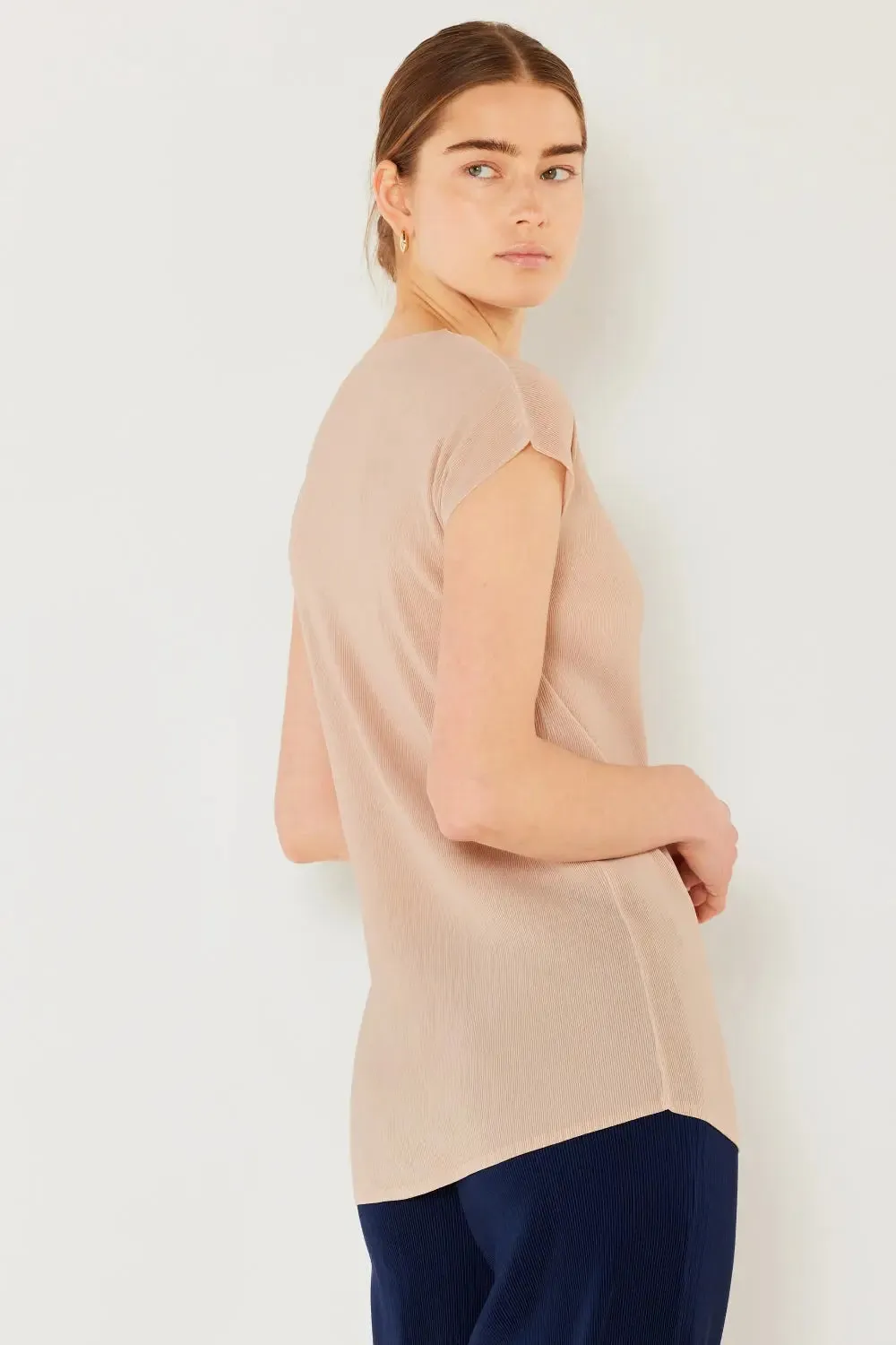 women rib pleated cap sleeve top