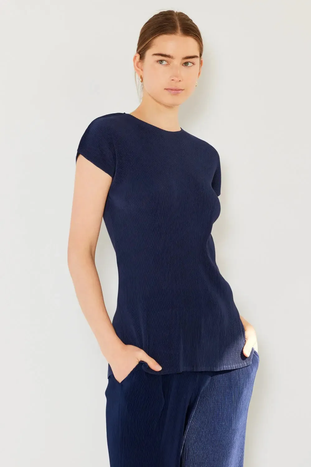 women rib pleated cap sleeve top