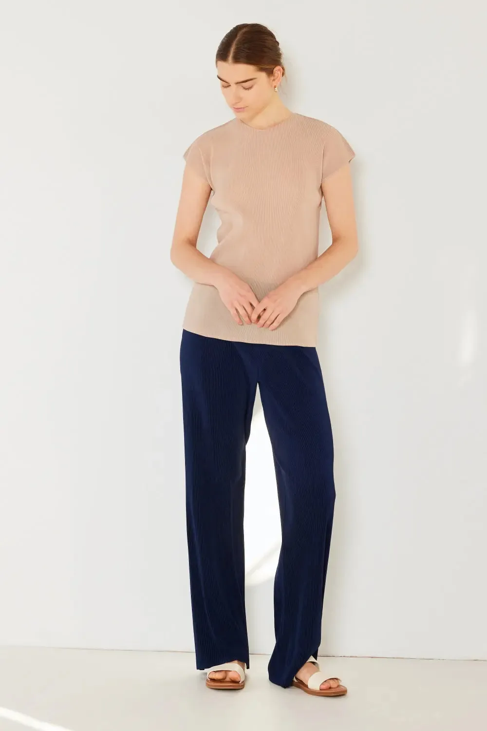 women rib pleated cap sleeve top
